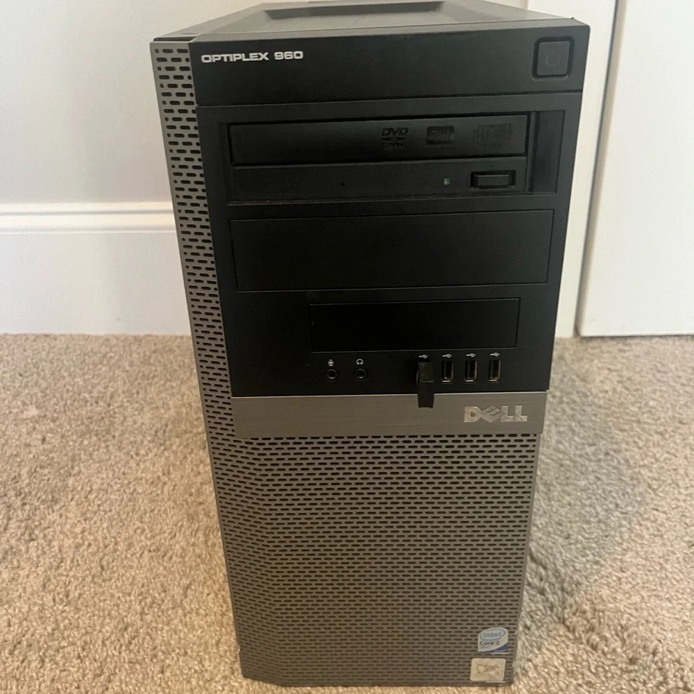 Computer pc and monitor keyboard mouse headset. Work very good ans fast